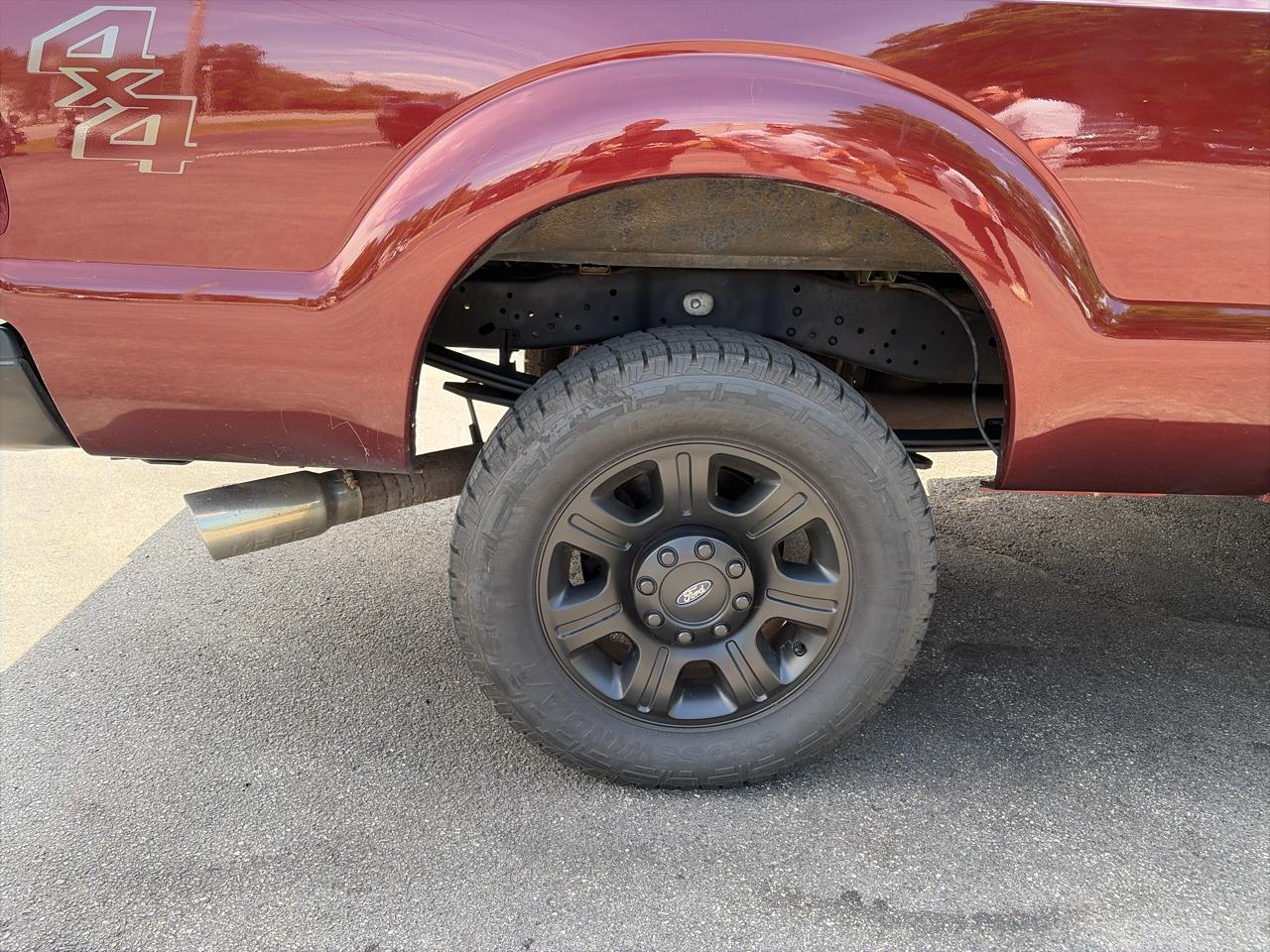Ford F-250 SD Lariat Crew Cab Short Bed 4WD 2015
