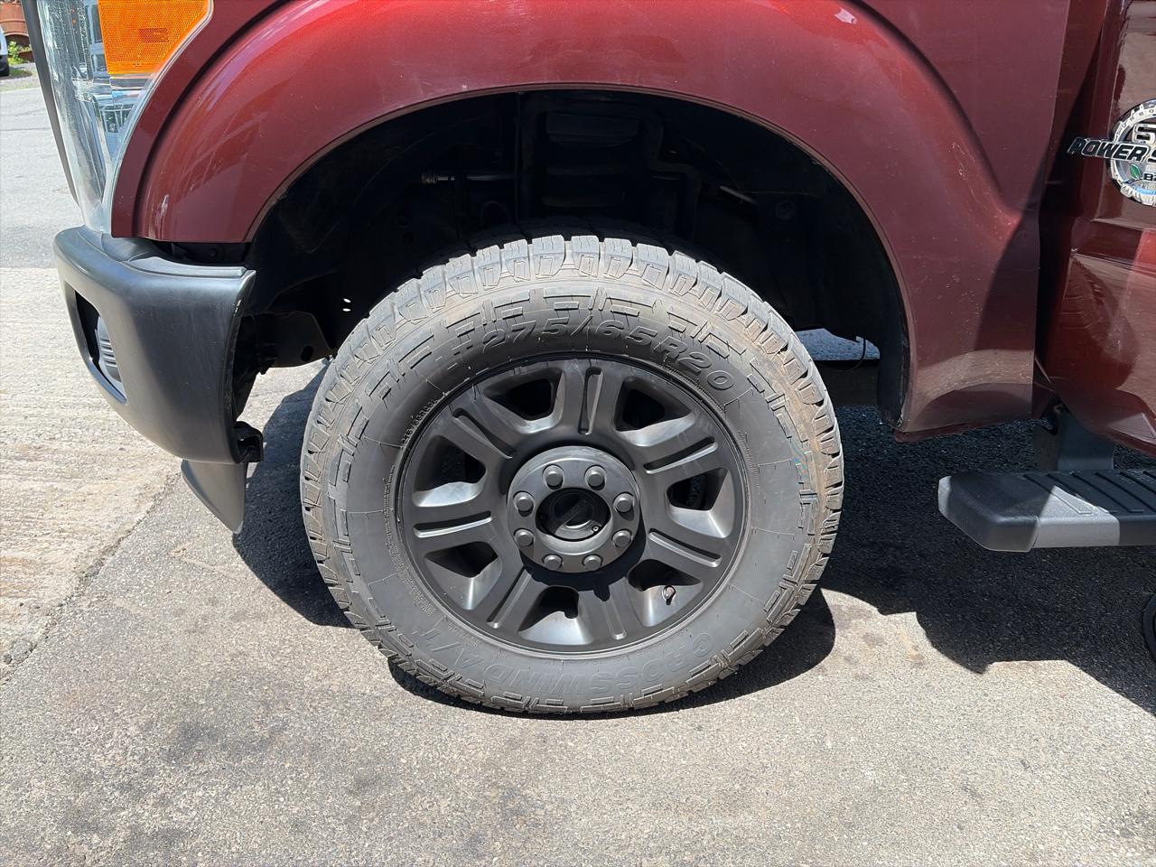 Ford F-250 SD Lariat Crew Cab Short Bed 4WD 2015