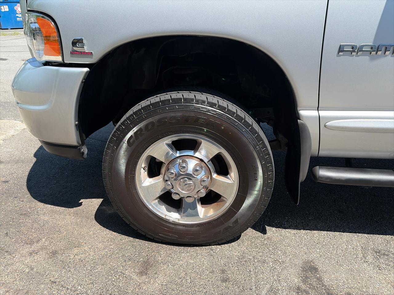 Dodge Ram 3500 SLT Quad Cab 4WD 2004