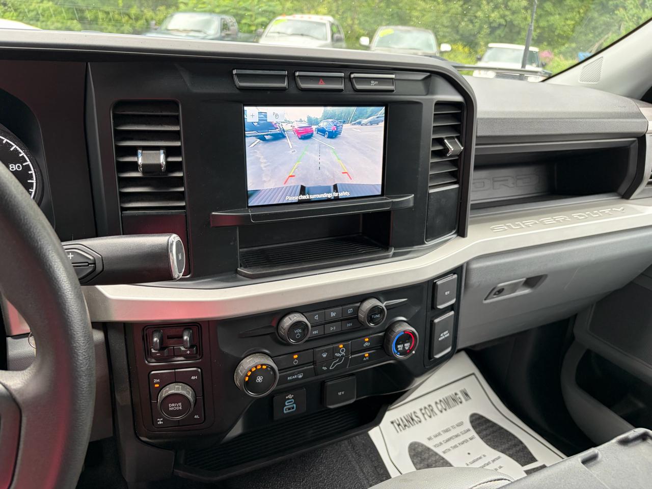 Ford F-250 SD XL Crew Cab 4WD 2023