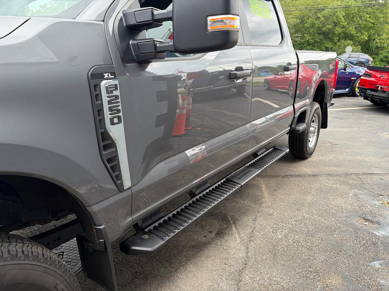 Ford F-250 SD XL Crew Cab 4WD 2023