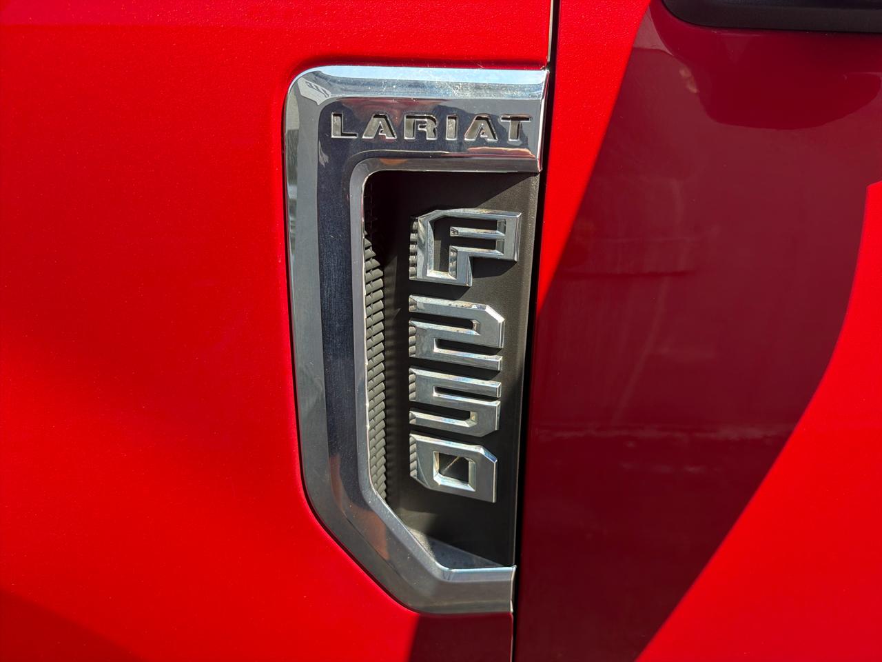 Ford F-250 SD Lariat Crew Cab 4WD 2022