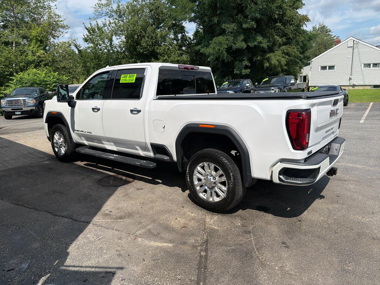 GMC Sierra 2500HD Denali Crew Cab 4WD SB 2022