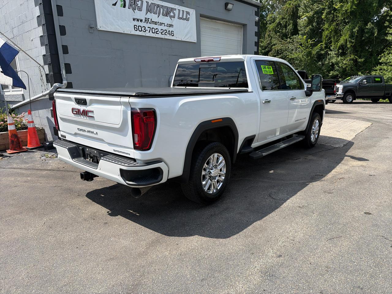 GMC Sierra 2500HD Denali Crew Cab 4WD SB 2022