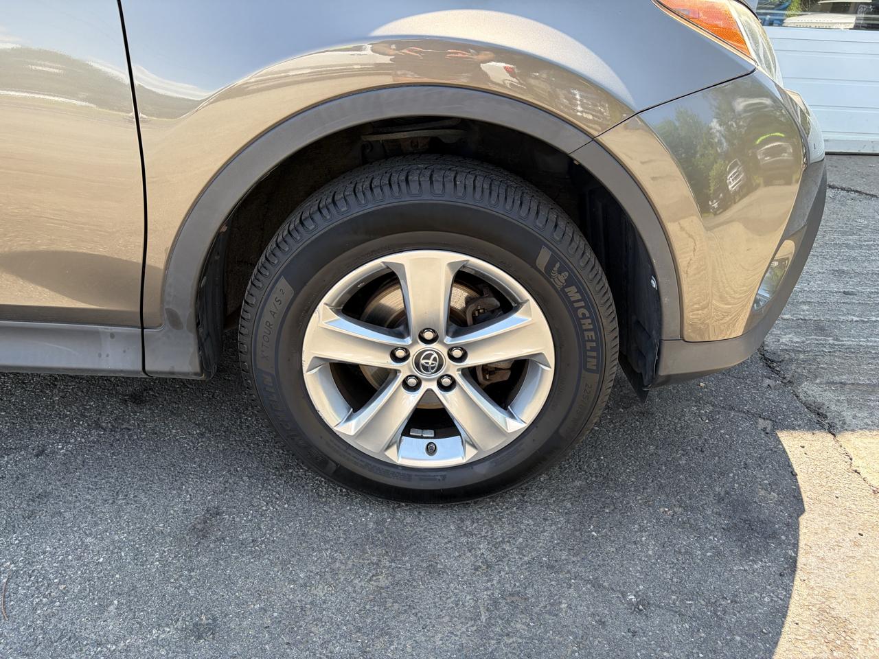 Toyota RAV4 XLE AWD 2015