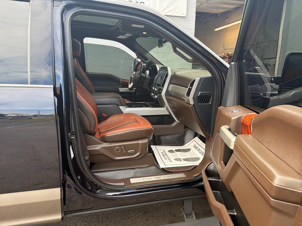 Ford F-350 SD King Ranch Crew Cab 4WD 2022