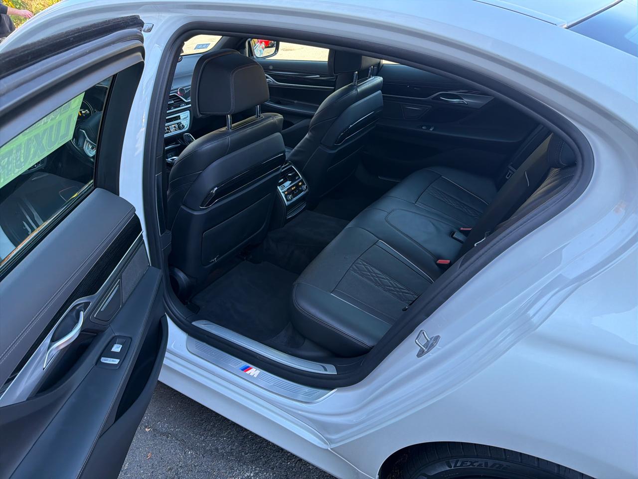 BMW 7-Series  2019