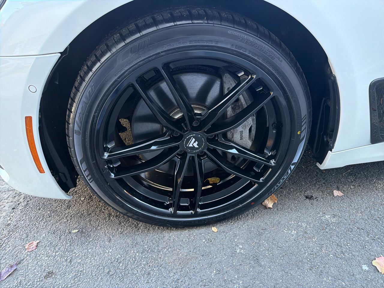 BMW 7-Series  2019