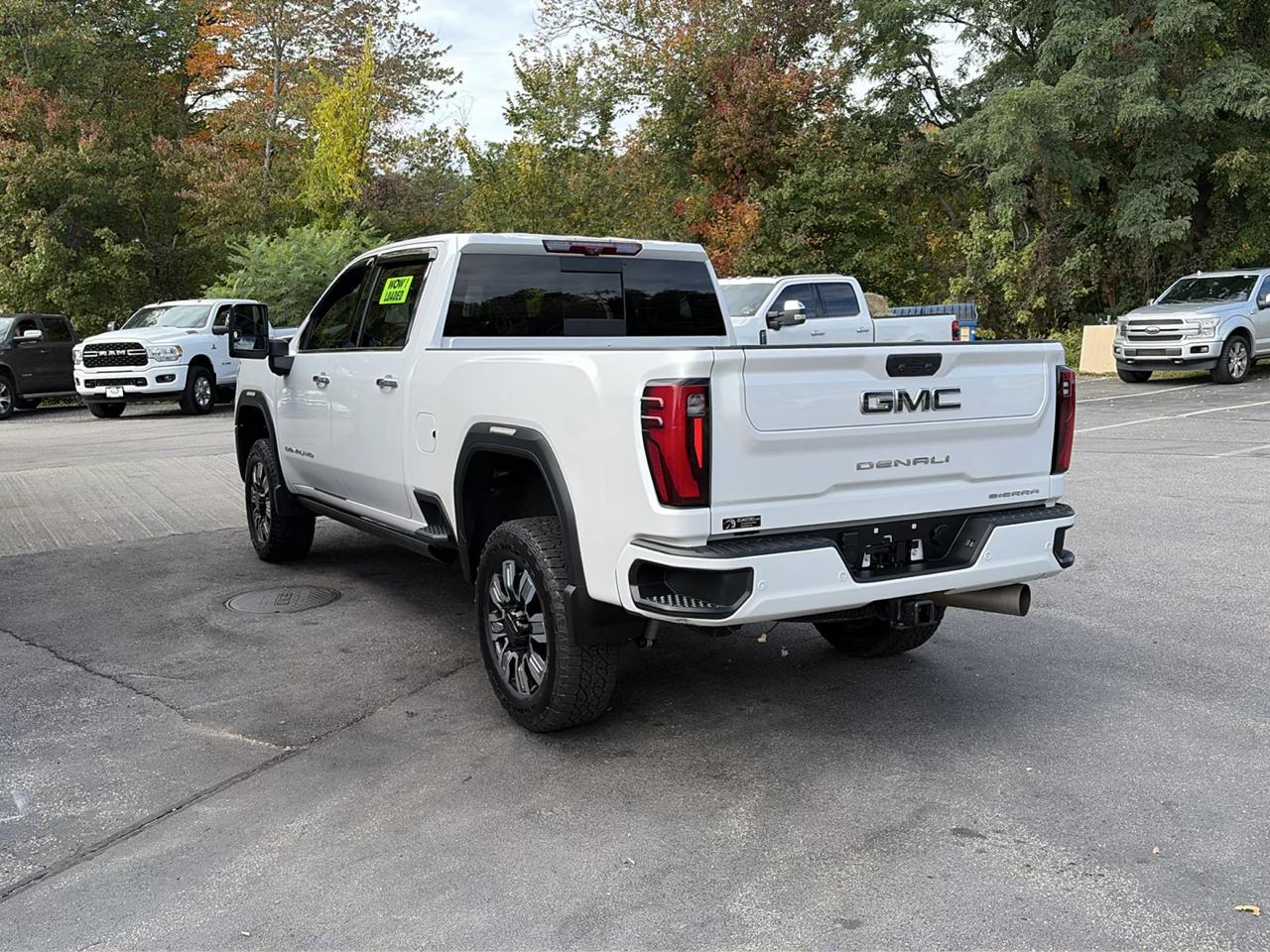GMC Sierra 2500HD Denali Ultimate Crew Cab 4WD 2024
