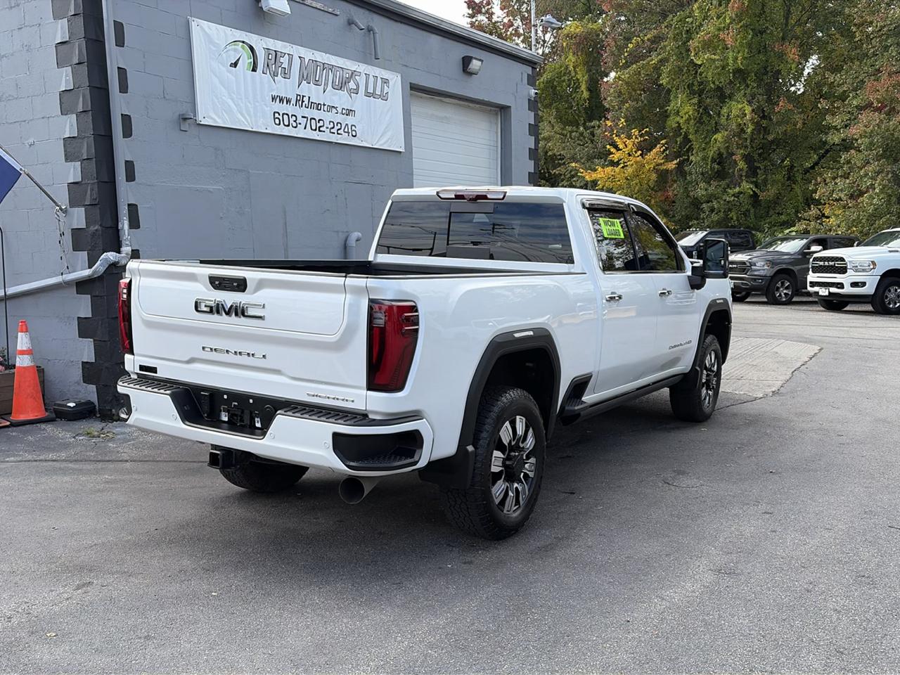 GMC Sierra 2500HD Denali Ultimate Crew Cab 4WD 2024