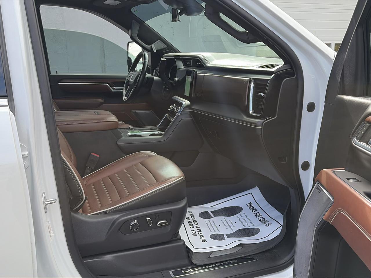 GMC Sierra 2500HD Denali Ultimate Crew Cab 4WD 2024