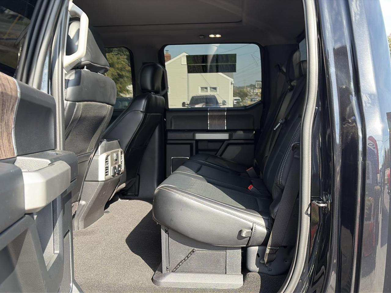 Ford F-250 SD Lariat Crew Cab 4WD 2019