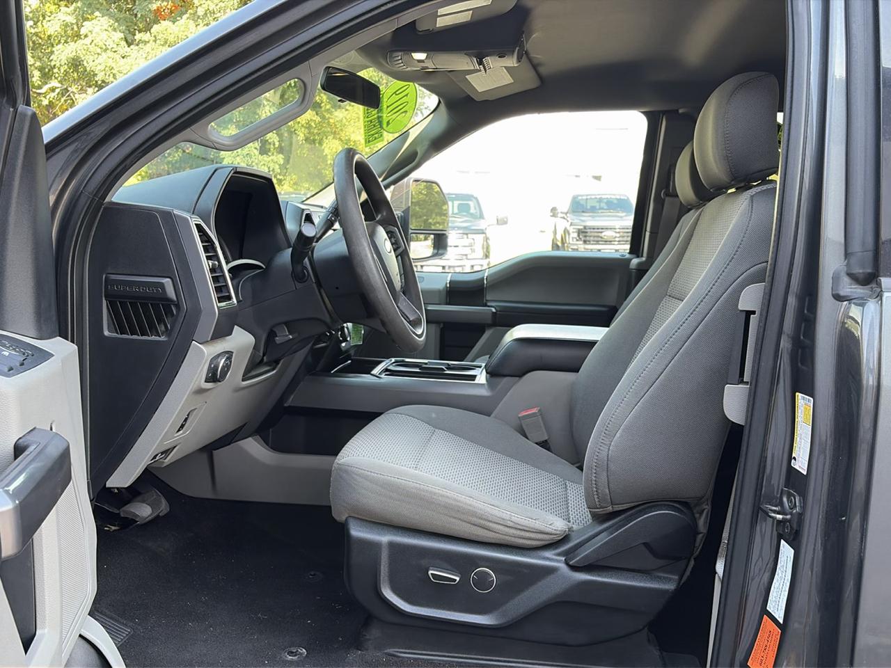 Ford F-250 SD XLT SuperCab Short Bed 4WD 2019