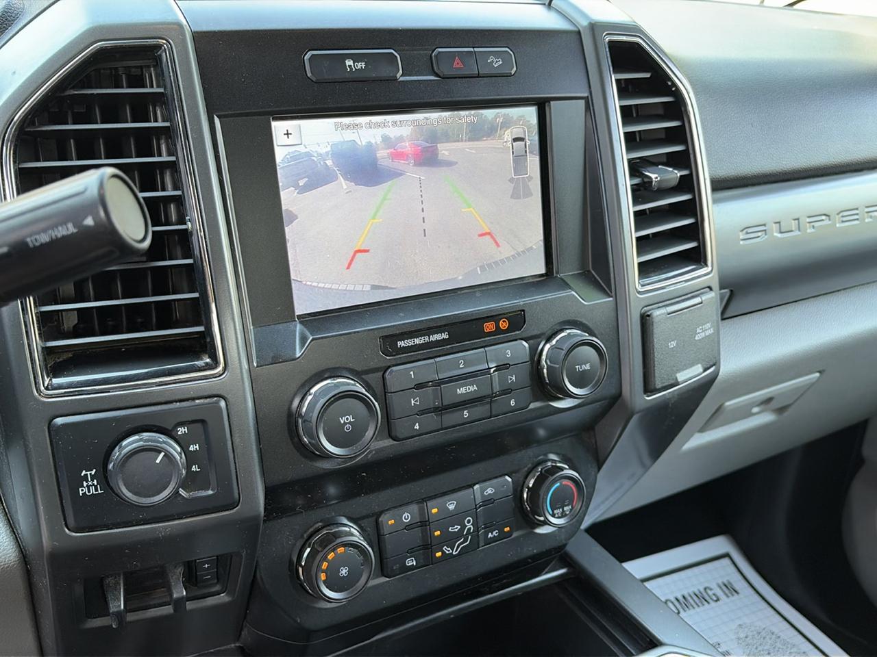 Ford F-250 SD XLT SuperCab Short Bed 4WD 2019