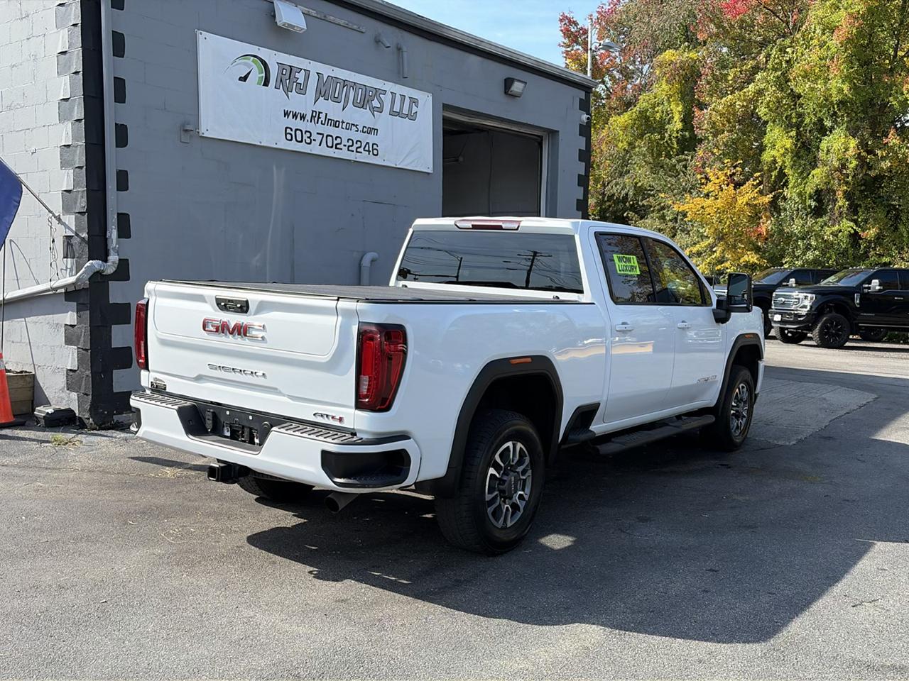 GMC Sierra 3500HD AT4 Crew Cab 4WD 2023