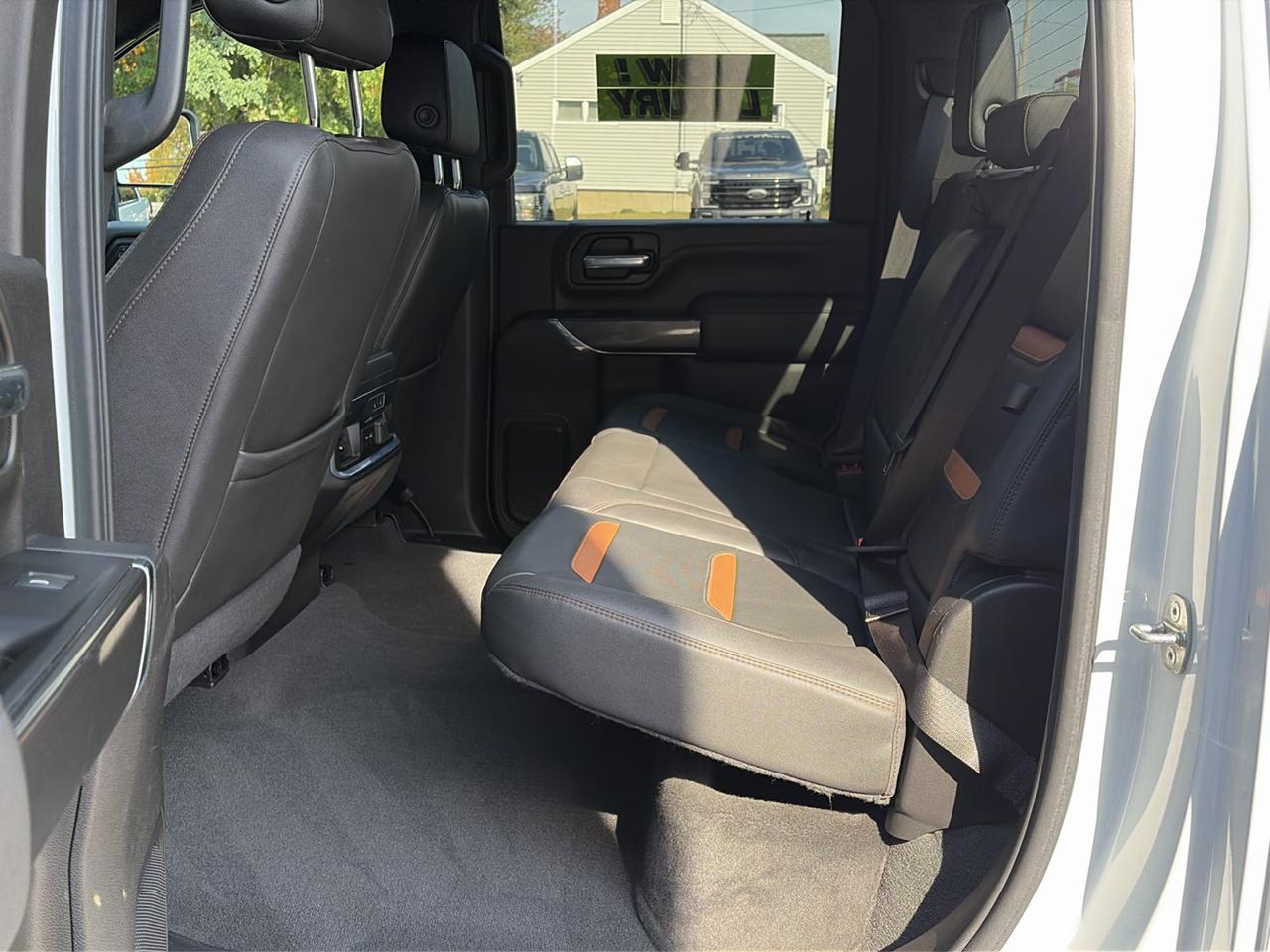 GMC Sierra 3500HD AT4 Crew Cab 4WD 2023