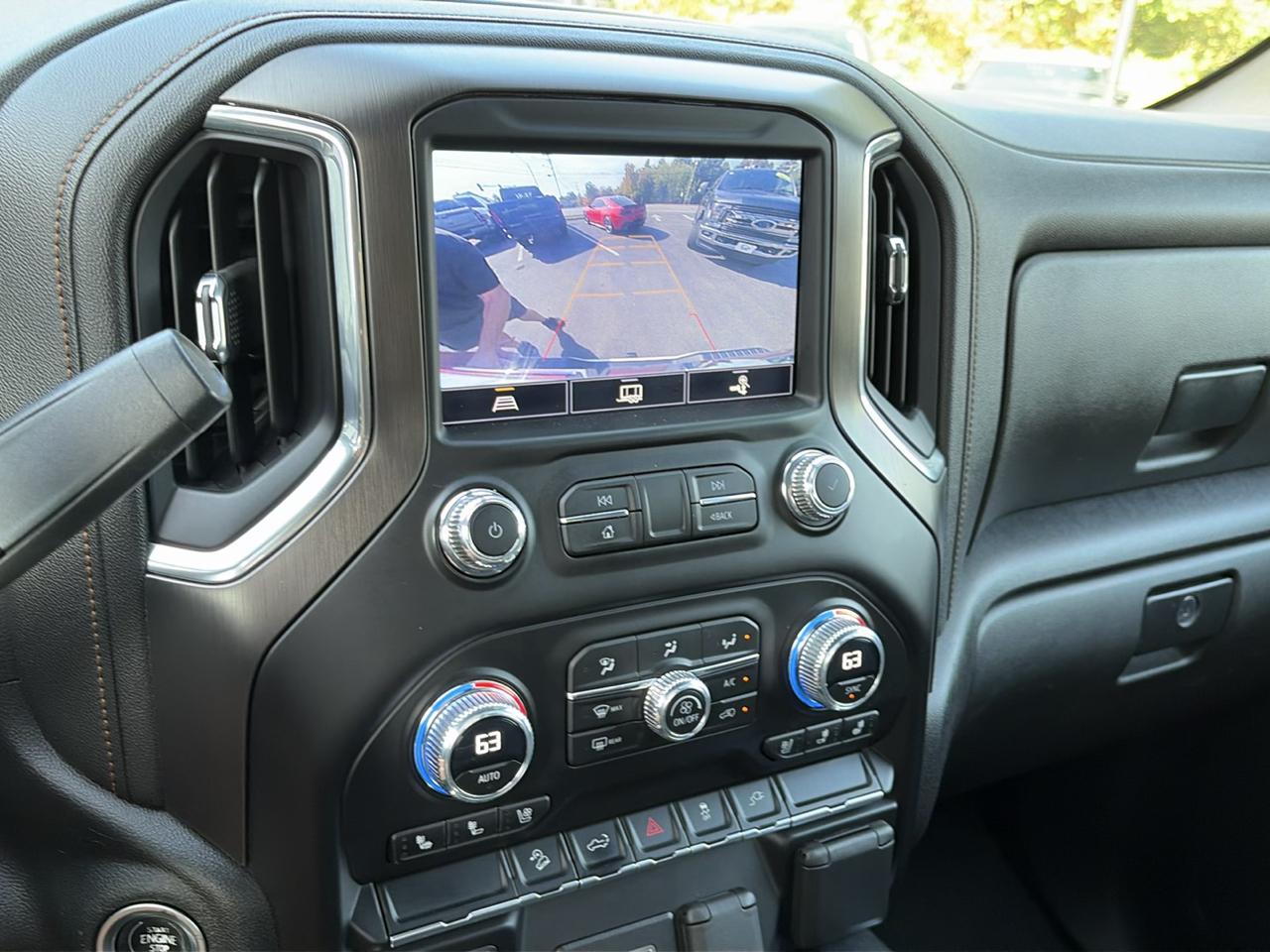 GMC Sierra 3500HD AT4 Crew Cab 4WD 2023