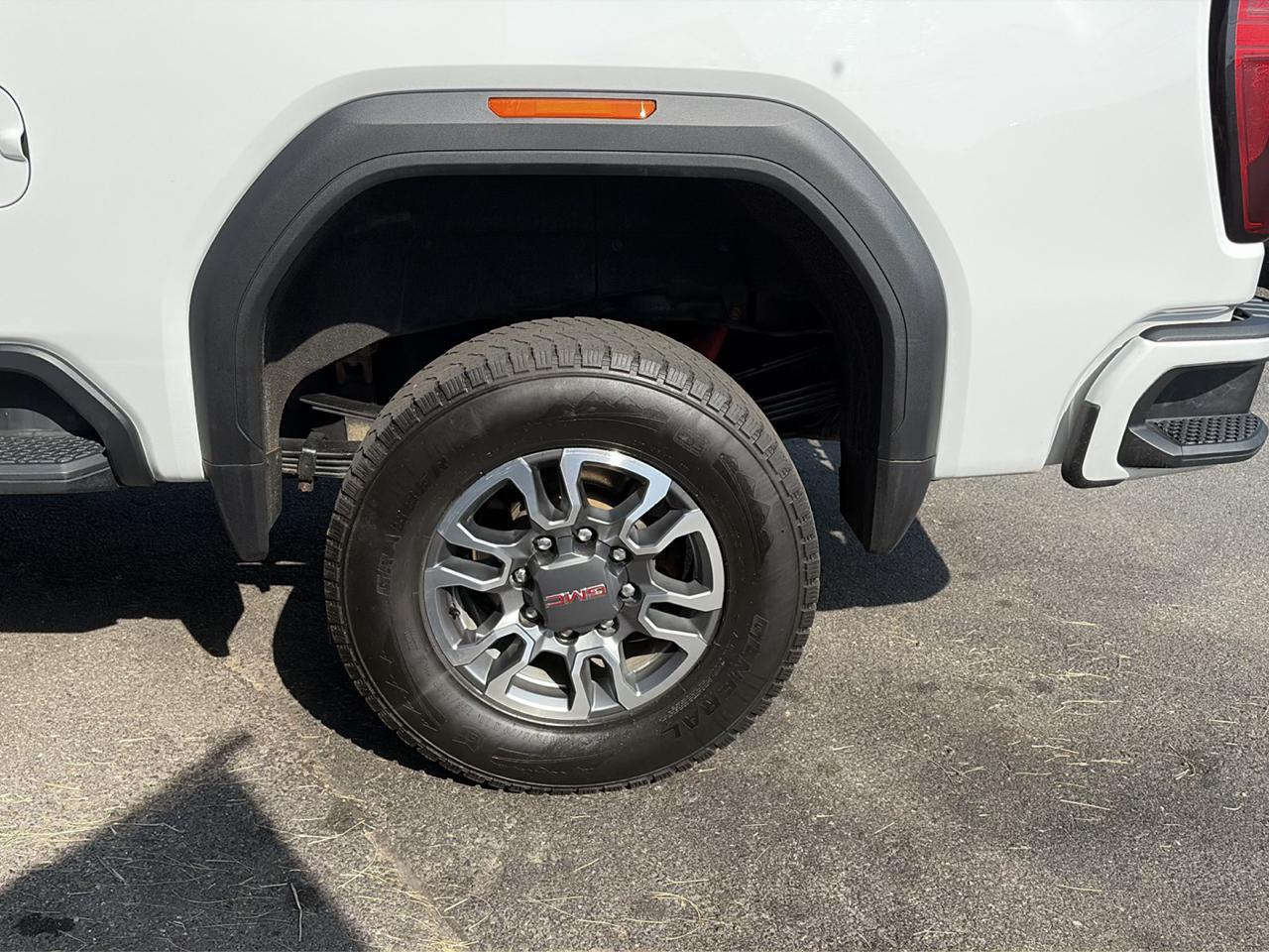 GMC Sierra 3500HD AT4 Crew Cab 4WD 2023