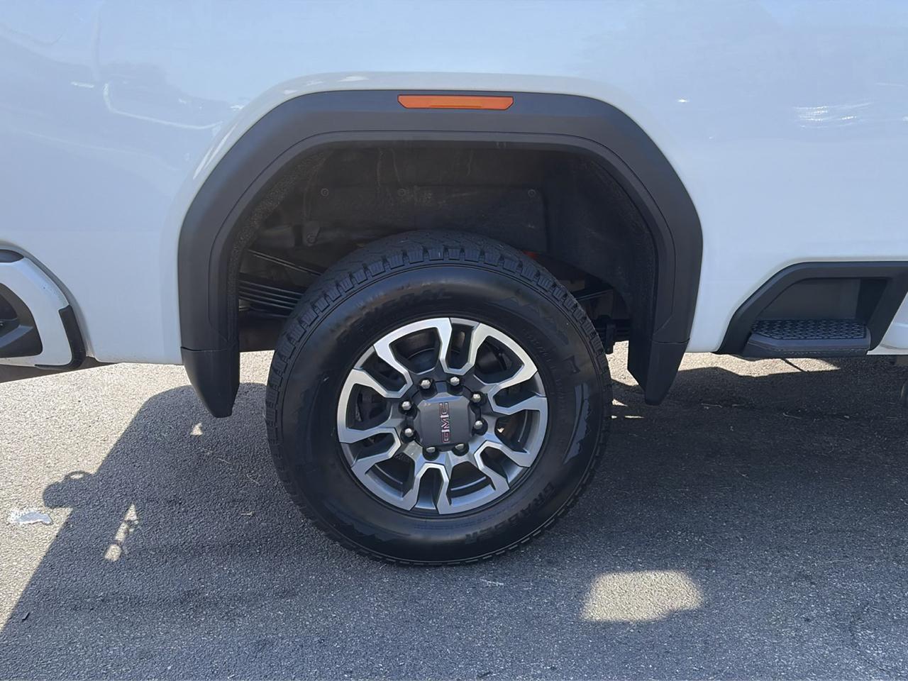 GMC Sierra 3500HD AT4 Crew Cab 4WD 2023