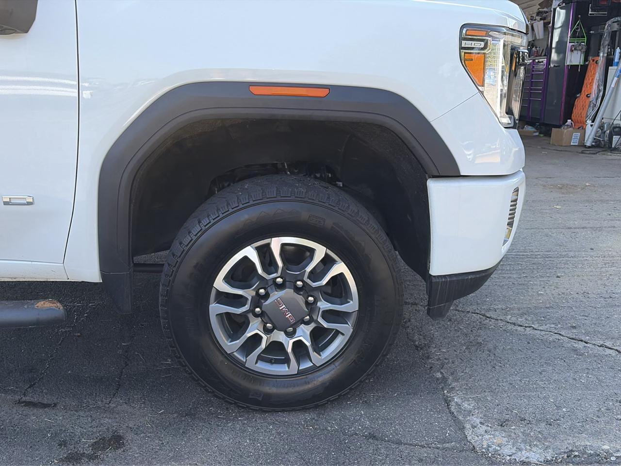 GMC Sierra 3500HD AT4 Crew Cab 4WD 2023