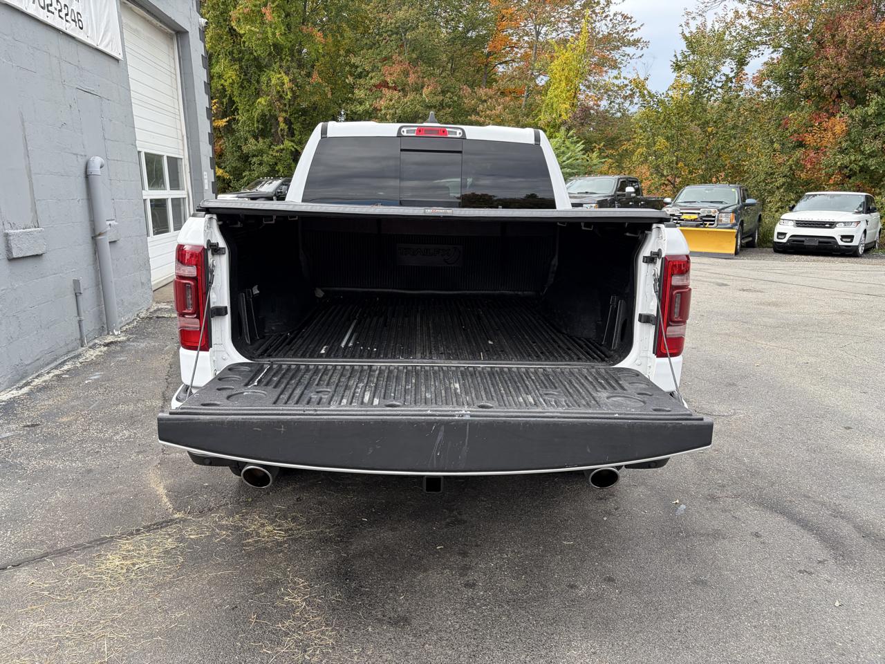 RAM 1500 Big Horn 4x4 Crew Cab 5'7" Box 2021