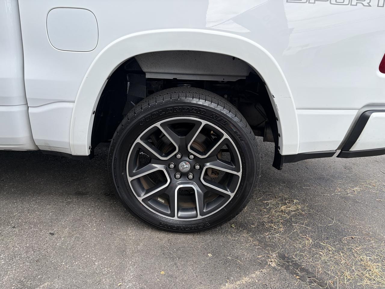 RAM 1500 Big Horn 4x4 Crew Cab 5'7" Box 2021