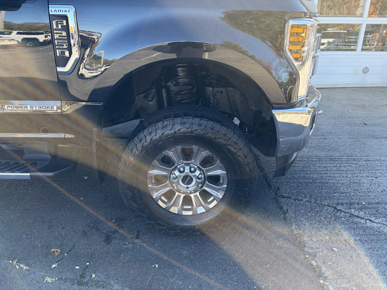 Ford F-250 SD Lariat Crew Cab 4WD 2019