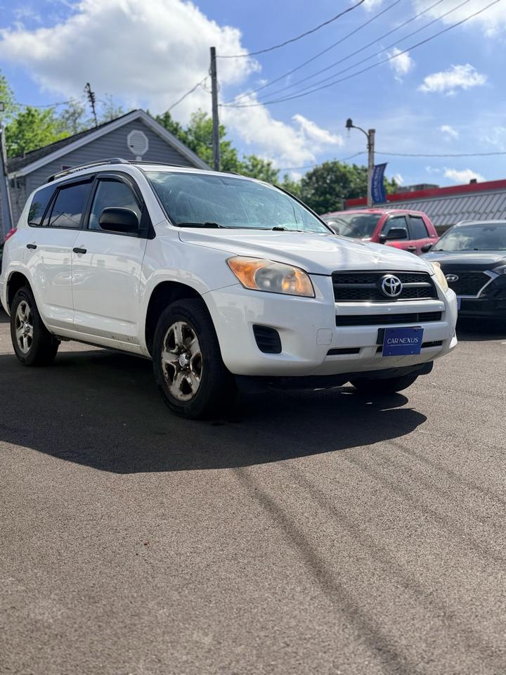 Toyota RAV4 Base I4 4WD 2012