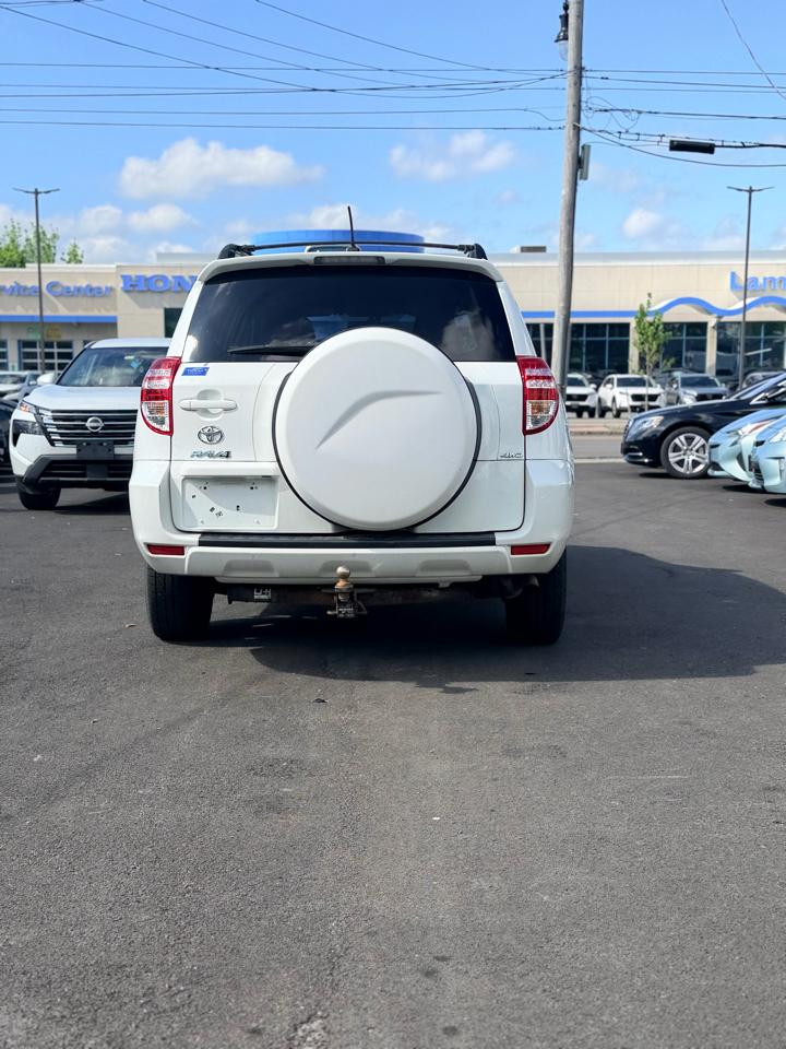 Toyota RAV4 Base I4 4WD 2012