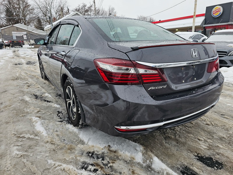 Honda Accord LX Sedan 6-Spd MT 2017