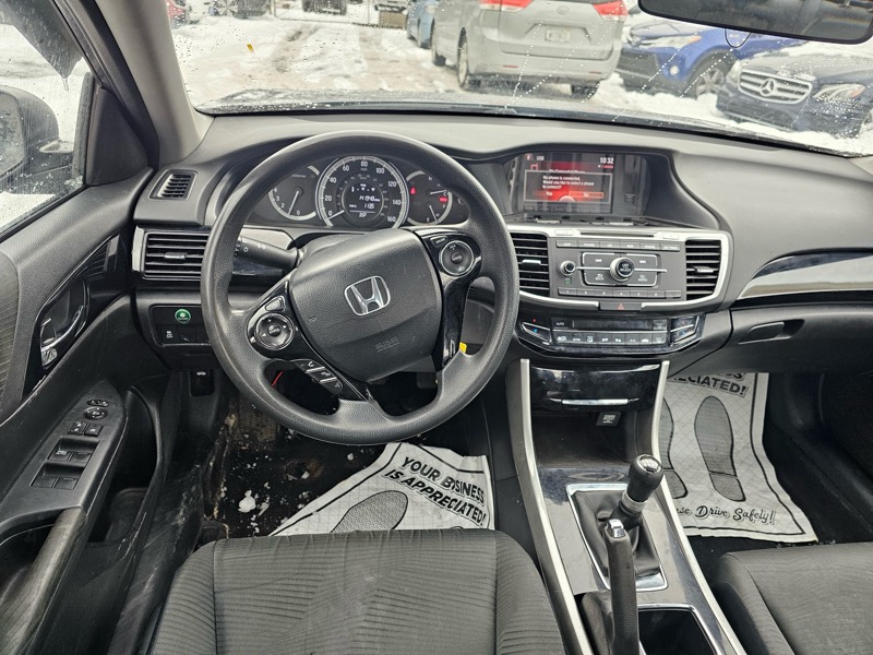 Honda Accord LX Sedan 6-Spd MT 2017