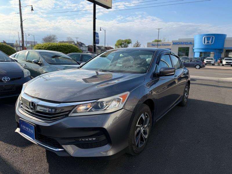 Honda Accord LX Sedan 6-Spd MT 2017