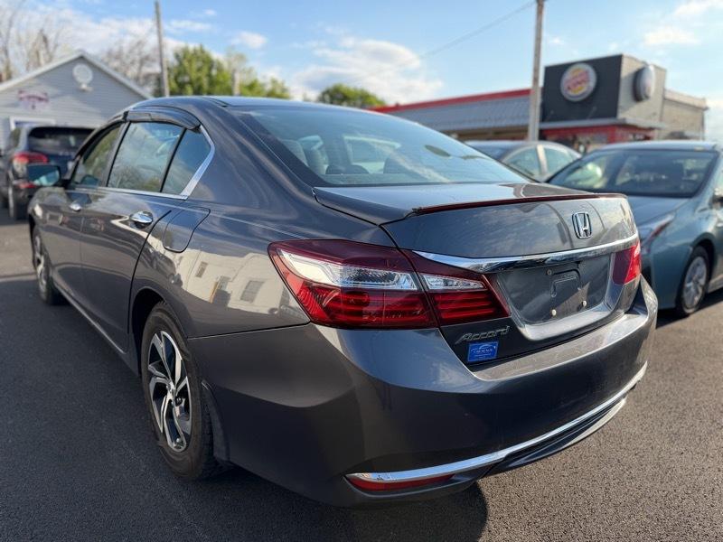 Honda Accord LX Sedan 6-Spd MT 2017
