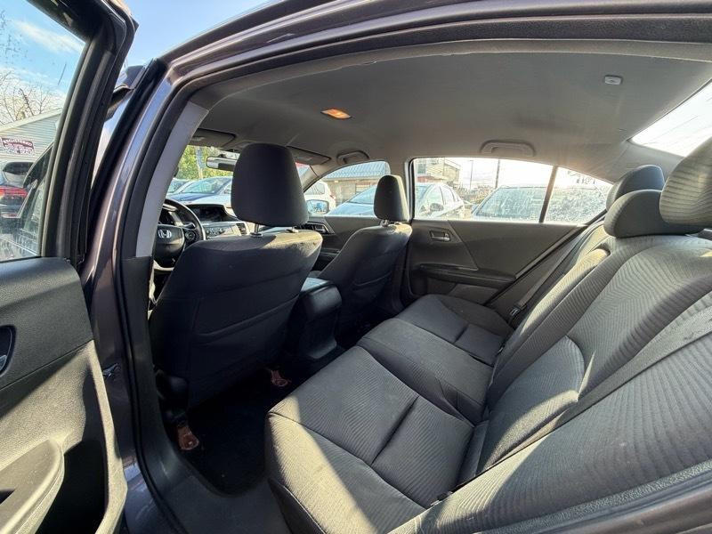 Honda Accord LX Sedan 6-Spd MT 2017