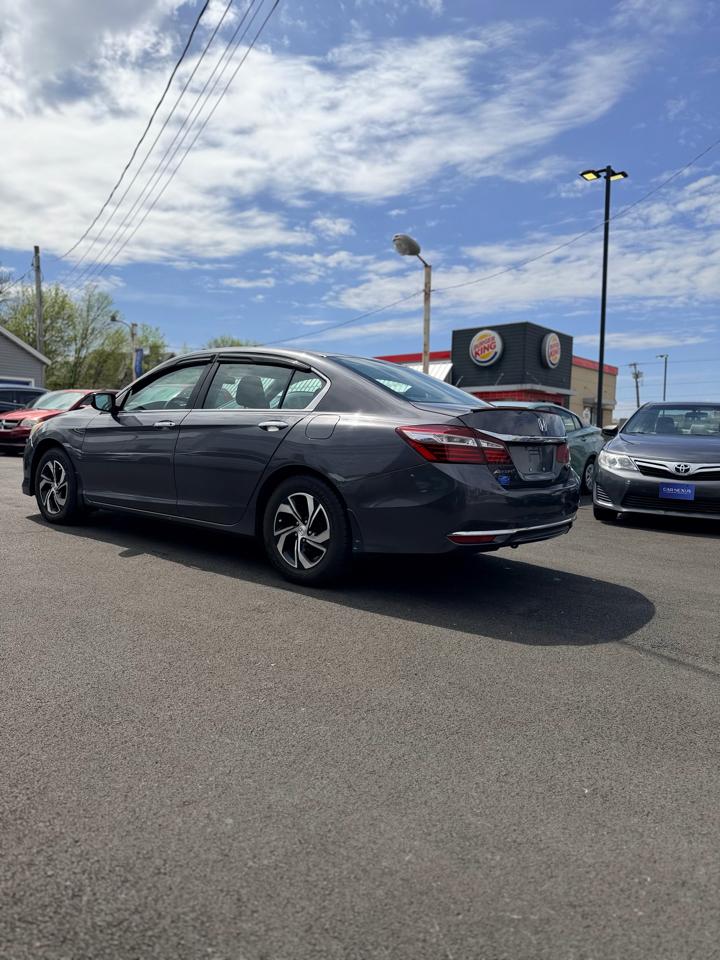 Honda Accord LX Sedan 6-Spd MT 2017
