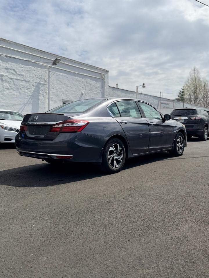 Honda Accord LX Sedan 6-Spd MT 2017
