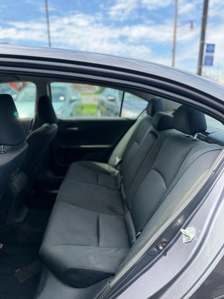 Honda Accord LX Sedan 6-Spd MT 2017