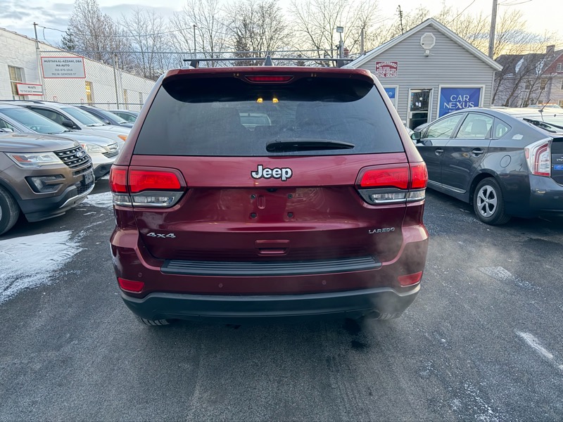 Jeep Grand Cherokee Laredo 4WD 2020