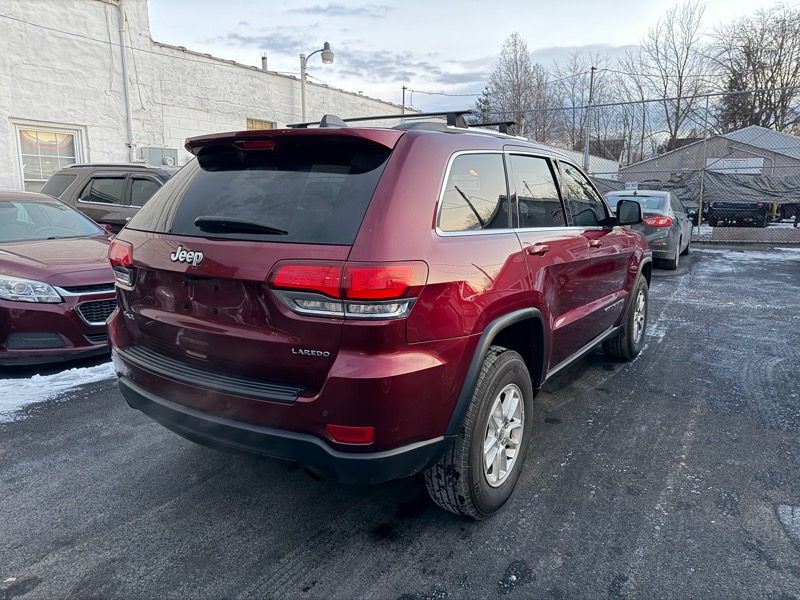 Jeep Grand Cherokee Laredo 4WD 2020