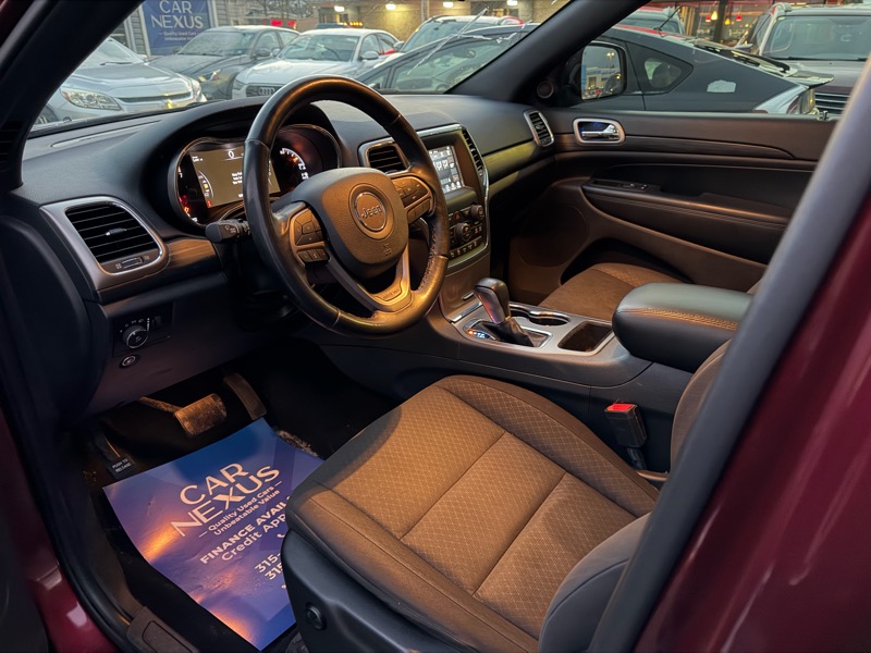 Jeep Grand Cherokee Laredo 4WD 2020