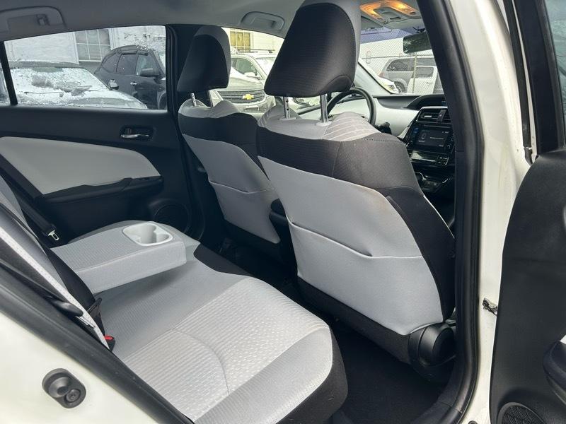 Toyota Prius Two 2016