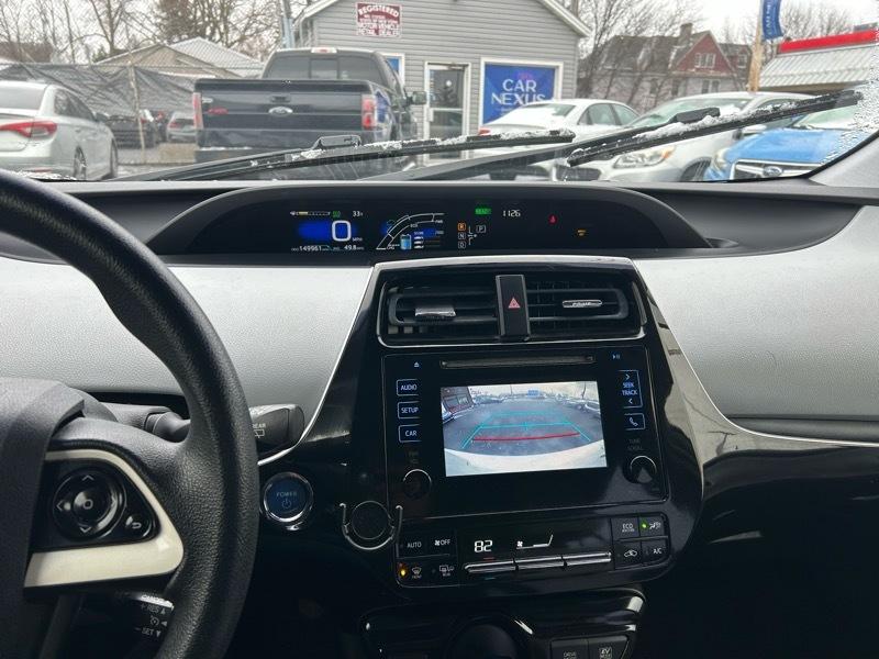 Toyota Prius Two 2016