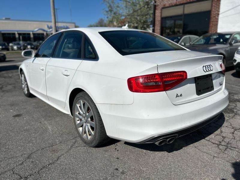 Audi A4 2.0T Sedan quattro Tiptronic 2015