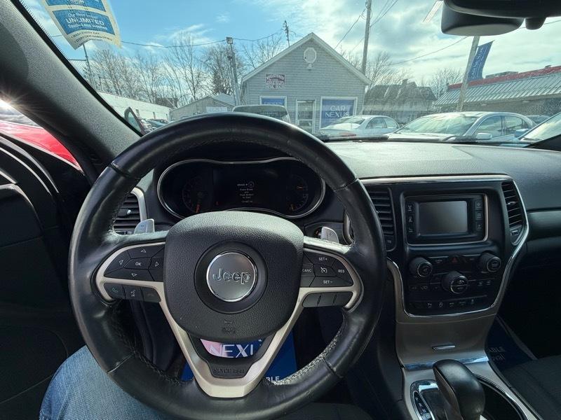 Jeep Grand Cherokee Laredo 4WD 2017