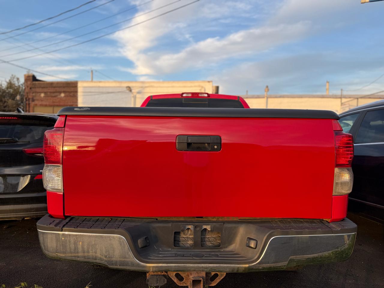 Toyota Tundra 5.7L V8 4WD 2011