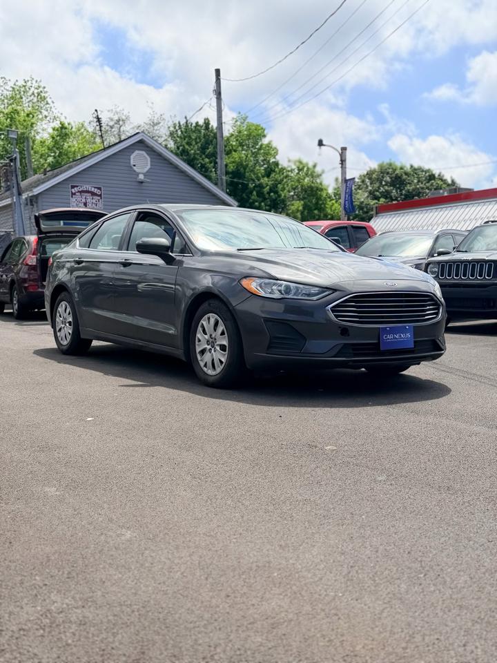 Ford Fusion S 2019
