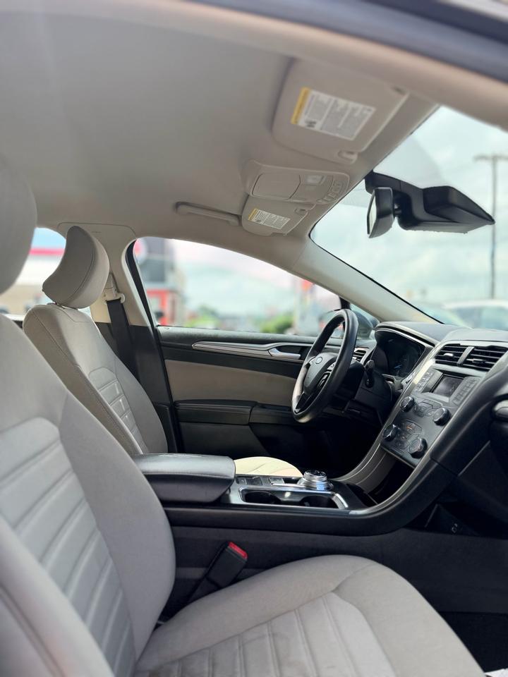 Ford Fusion S 2019