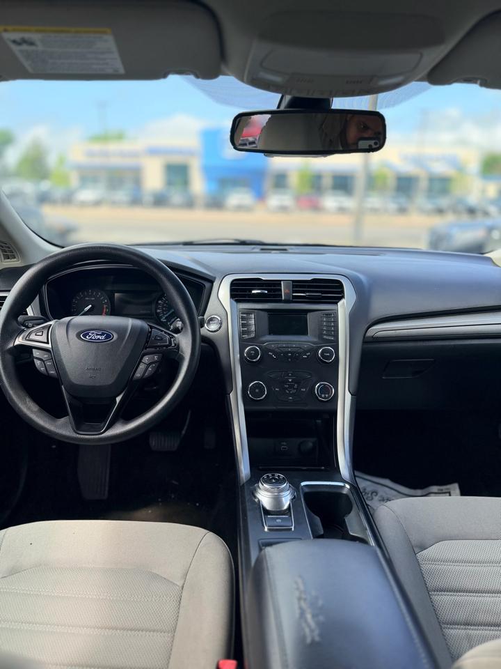 Ford Fusion S 2019