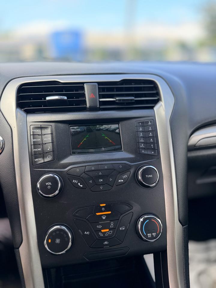 Ford Fusion S 2019