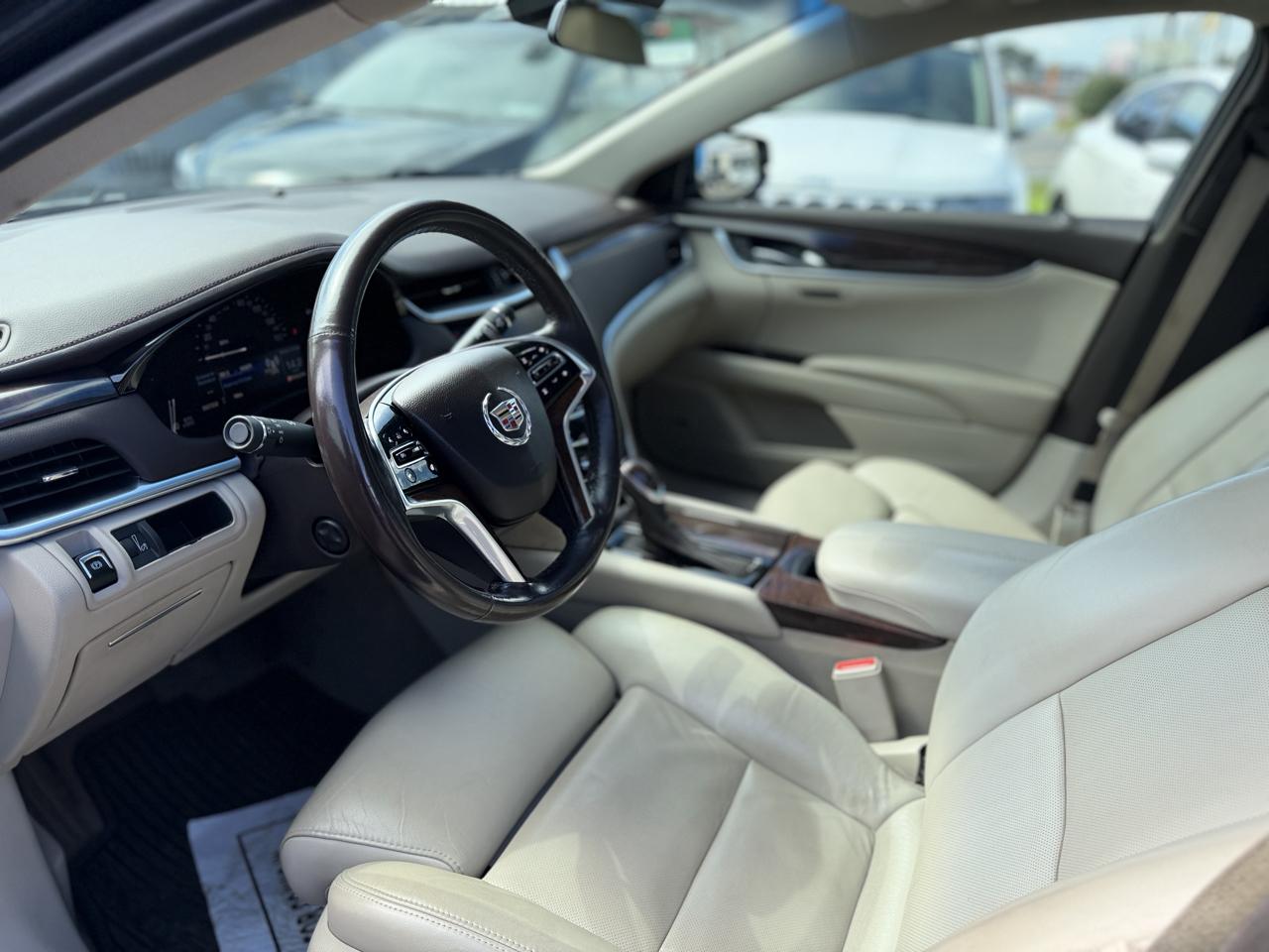 Cadillac XTS Luxury AWD 2014